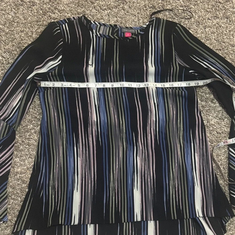 Ruffle Vince Camuto Elegant Black and White/Blue and Striped Women's Top - Picture 4 of 7